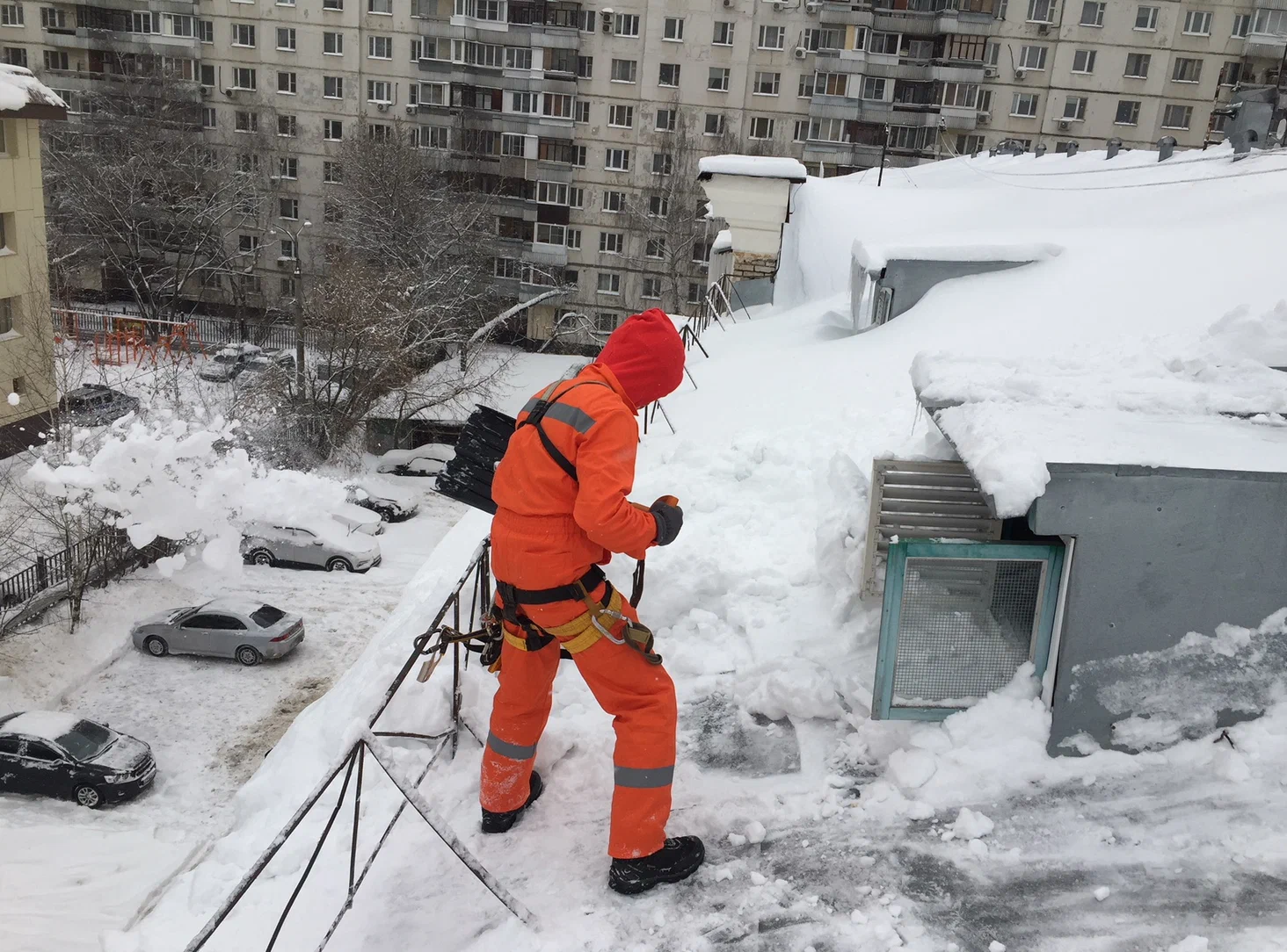 Уборка снега